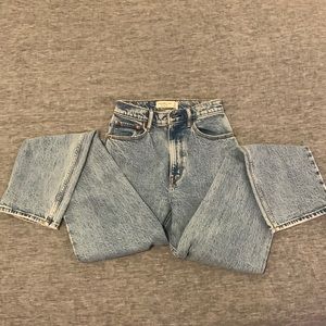 Abercrombie & Fitch - NWOT Curve Love The 90’s Straight Ultra High Rise - 25